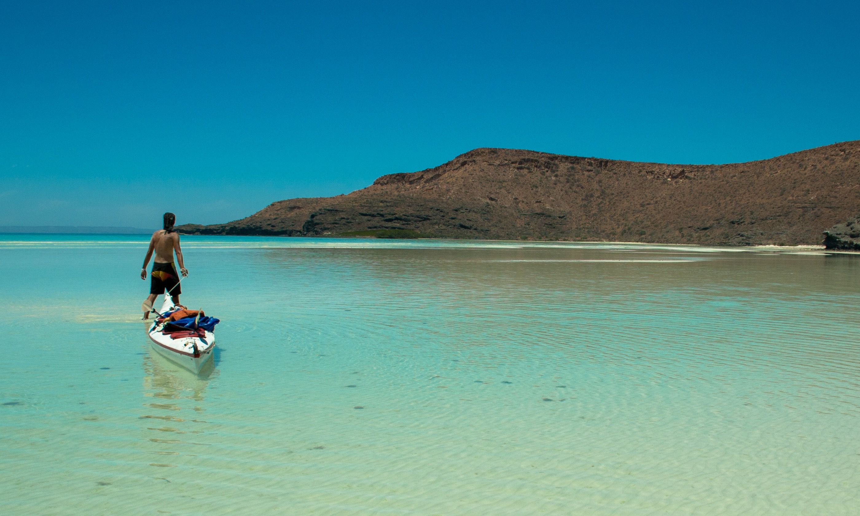 Kayaking in Baja (Dreamstime)