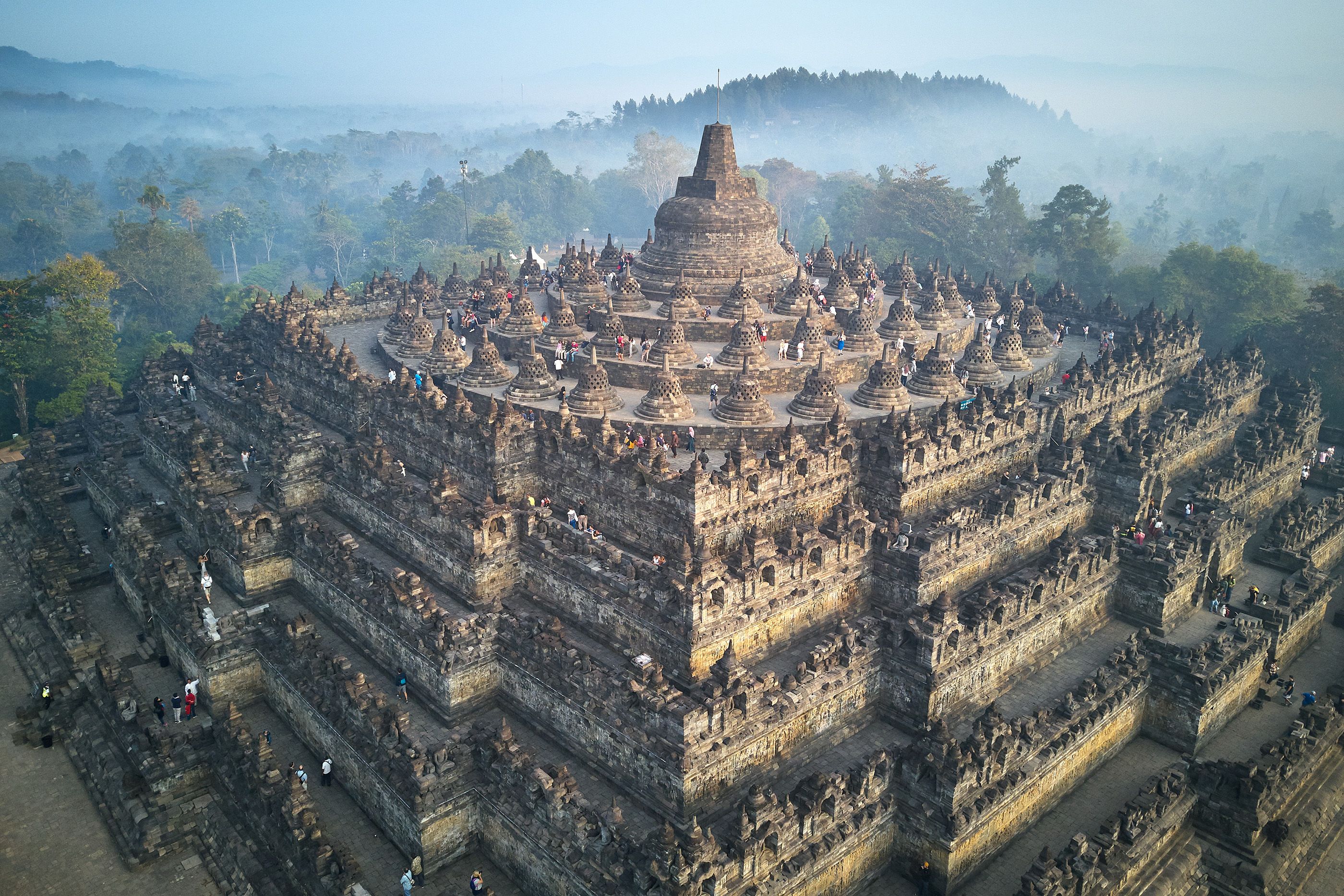 Jalan Borobudur: Menelusuri Jejak Sejarah dan Keajaiban Warisan Dunia