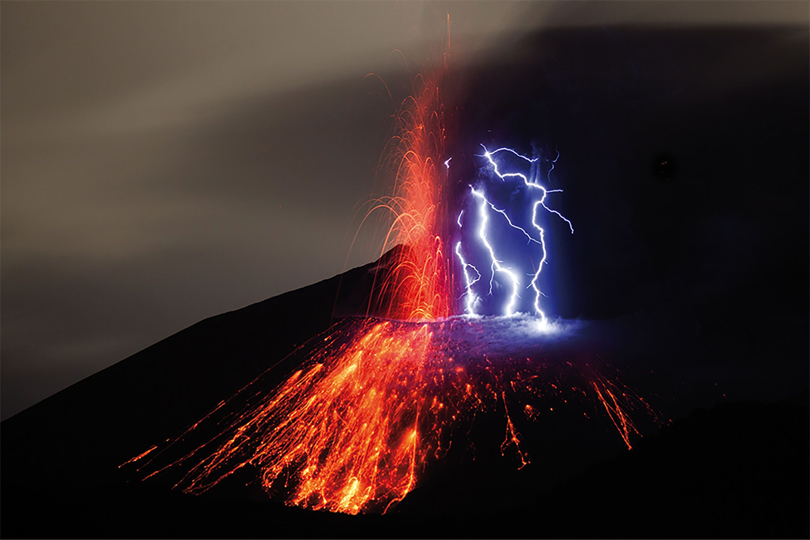 Stunning photos of 7 highest volcanoes