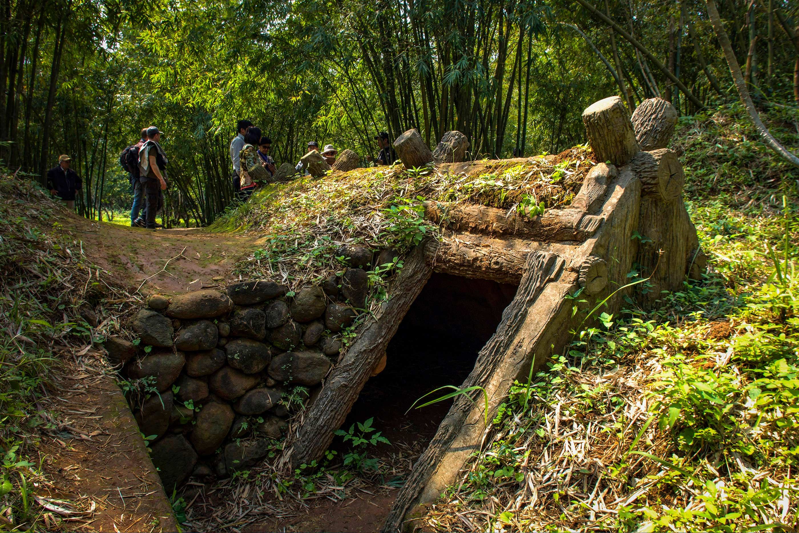 Vinh Moc tunnels (Shutterstock)