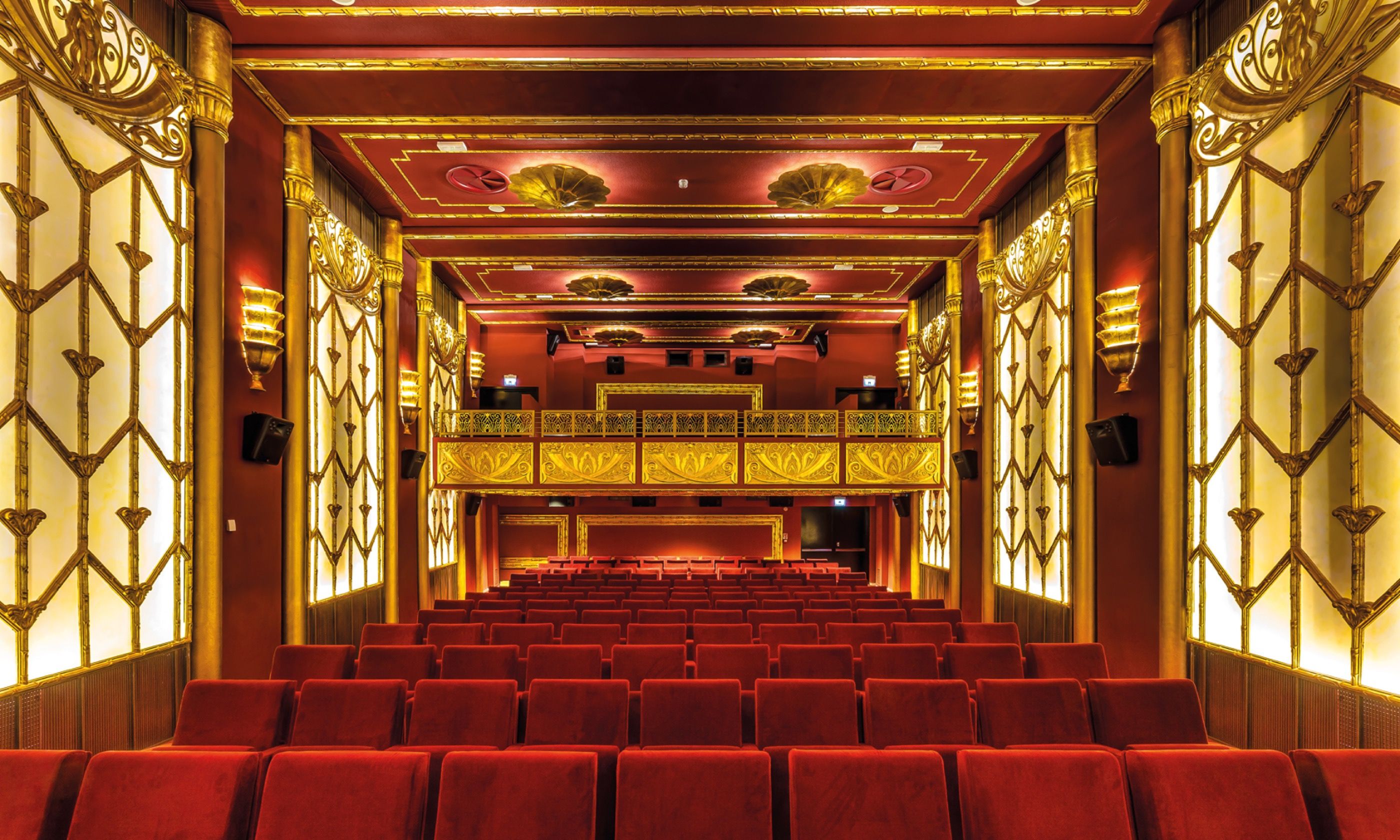 Inside Cinema Fulgor (Emilia Romagna Turismo)