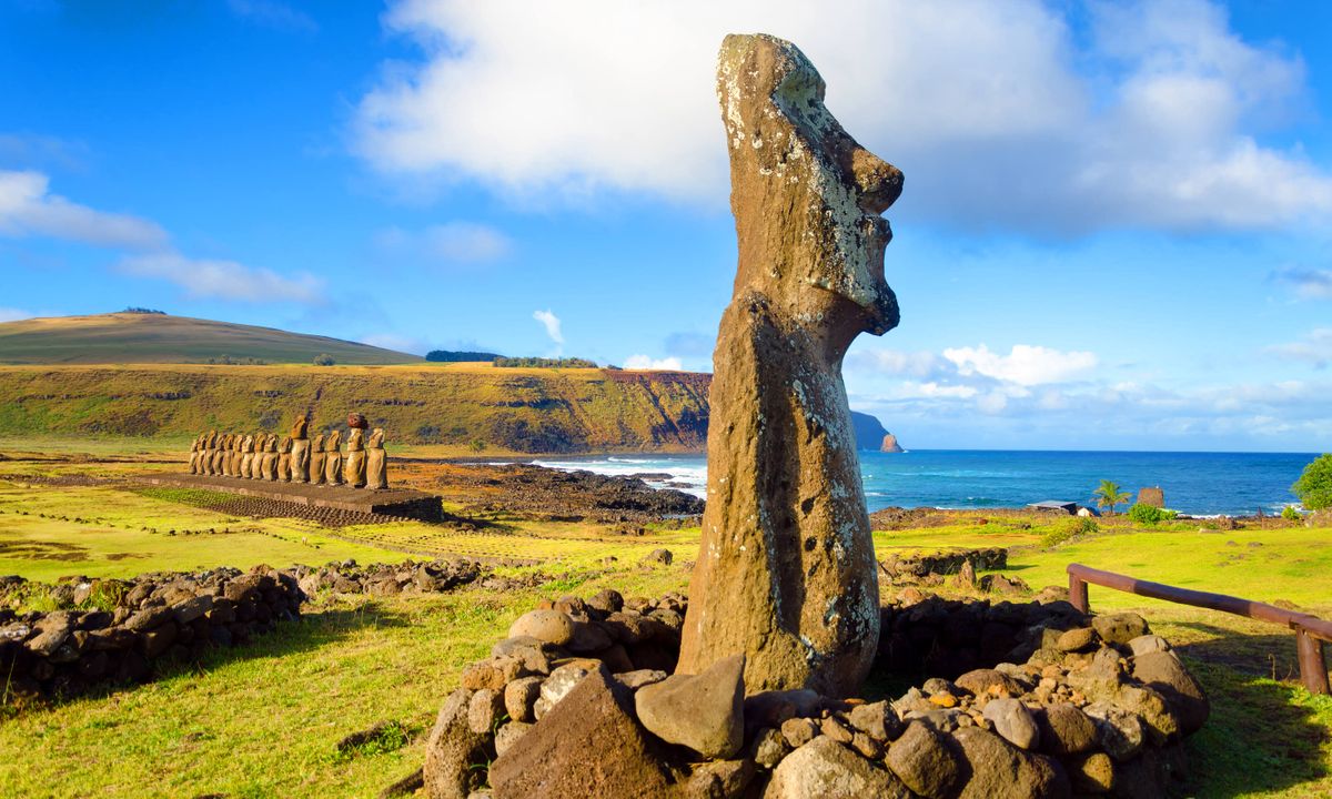 Moai statues, Easter Island (Dreamstime)