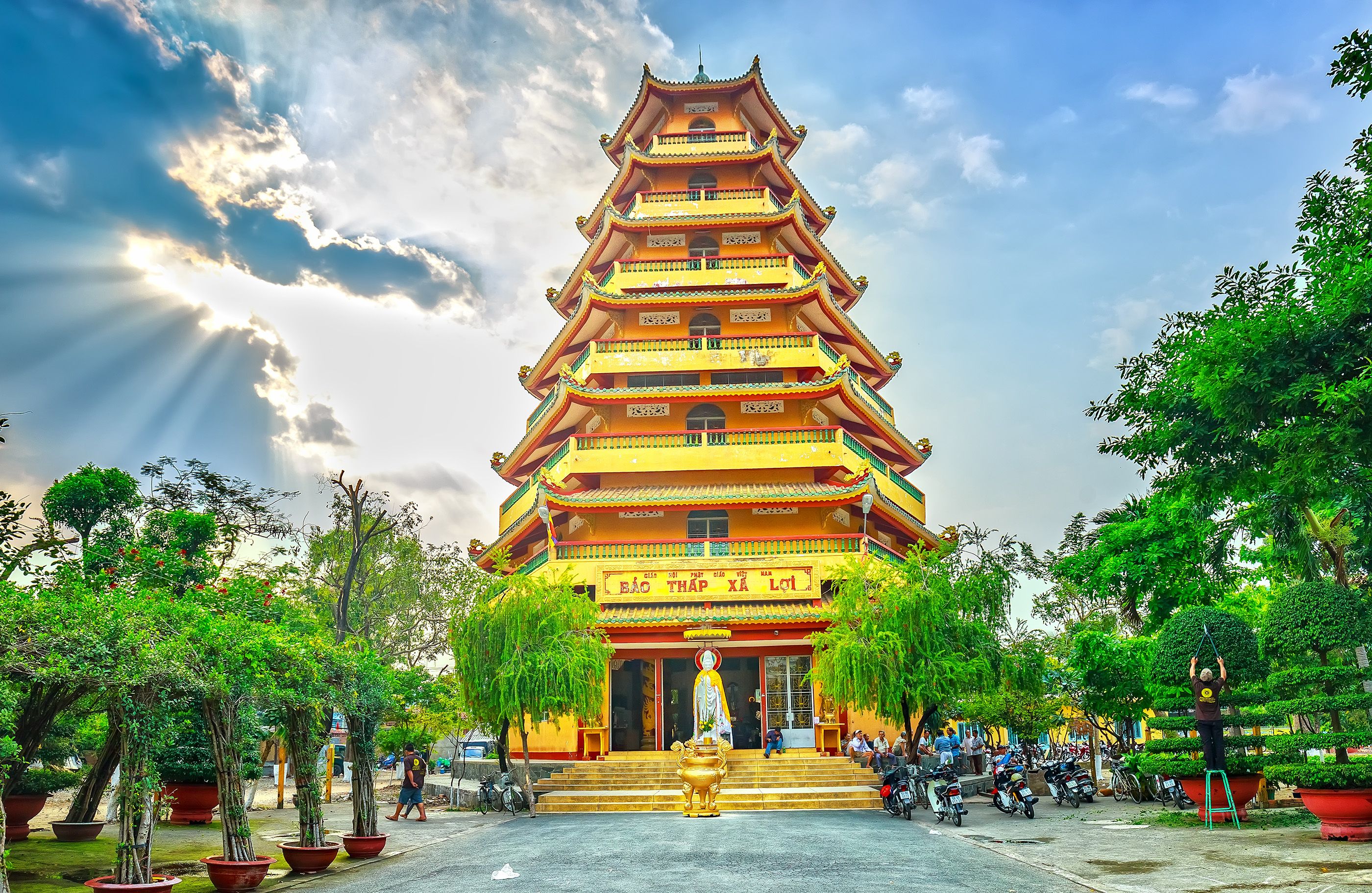9 of Vietnam's Most Beautiful Temples Wanderlust
