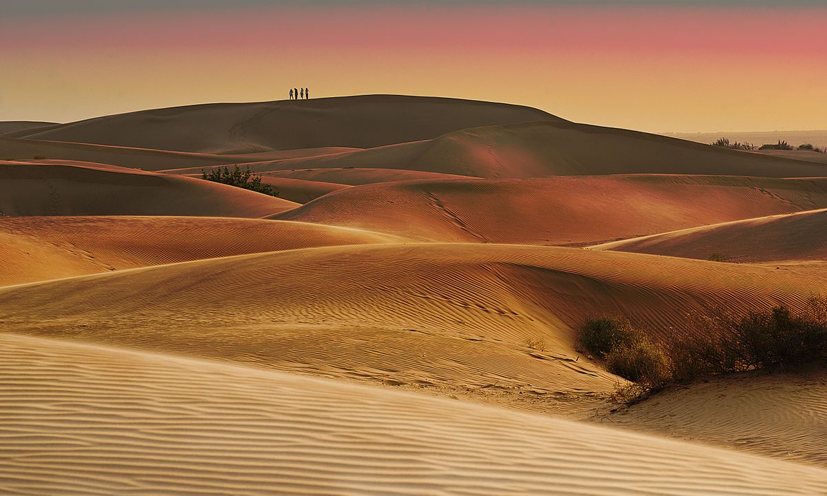 Sunset over Thar Desert (Shutterstock)
