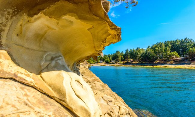 Malaspina Galleries on Gabriola Island (Shutterstock)