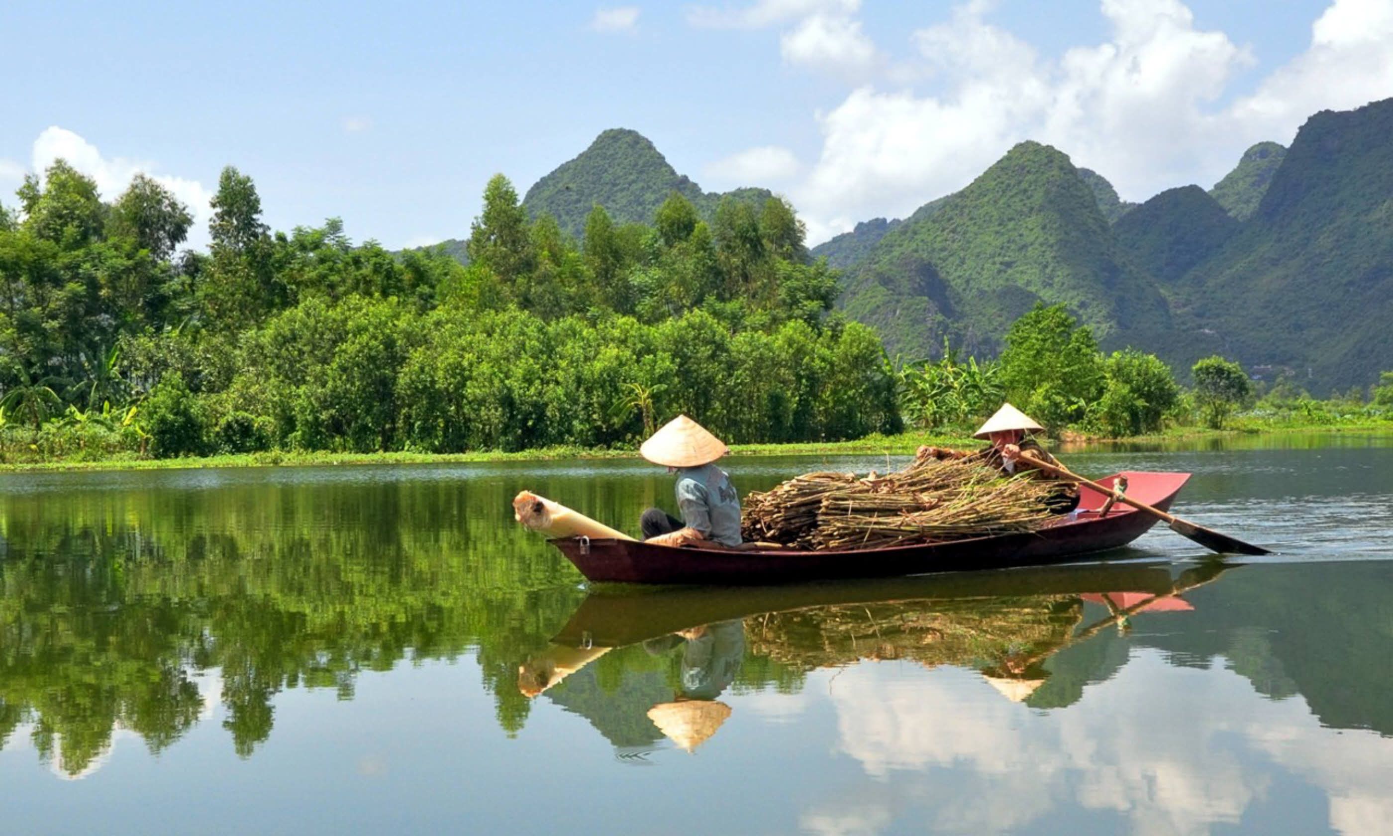 Boat on the Mekong River (Dreamstime)