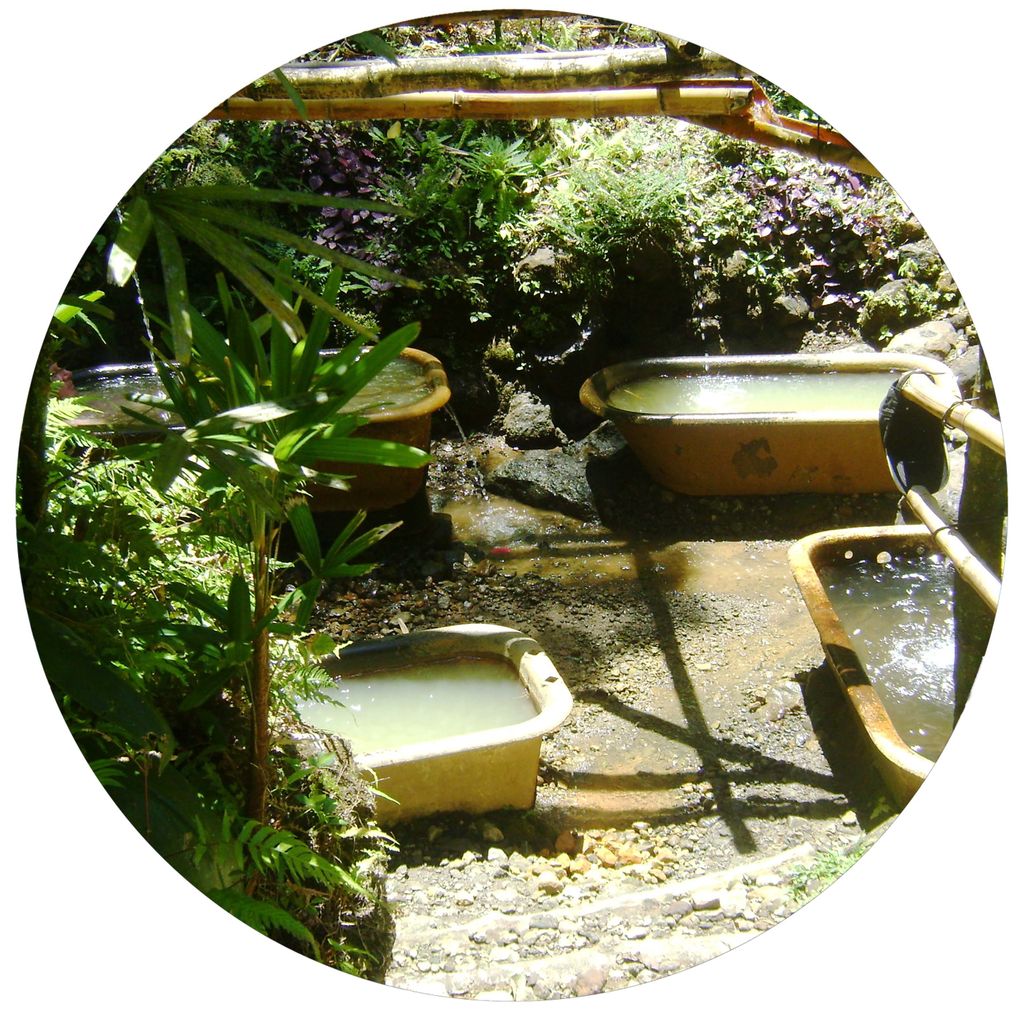 Ti Kwen Glo Cho hot tubs