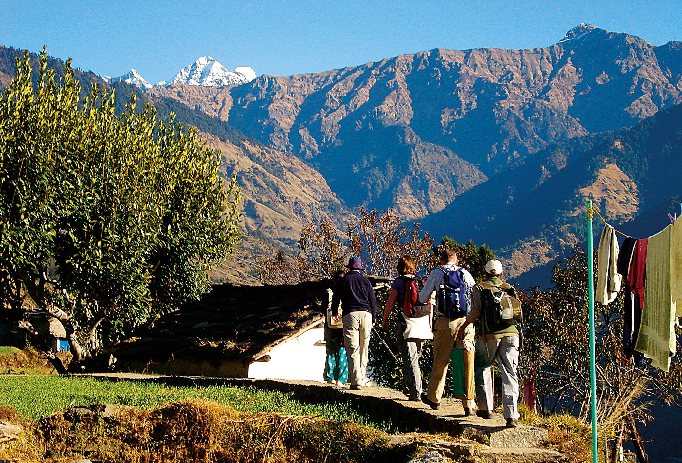 10 Travel Experiences To Support Local Communities – FMSMB