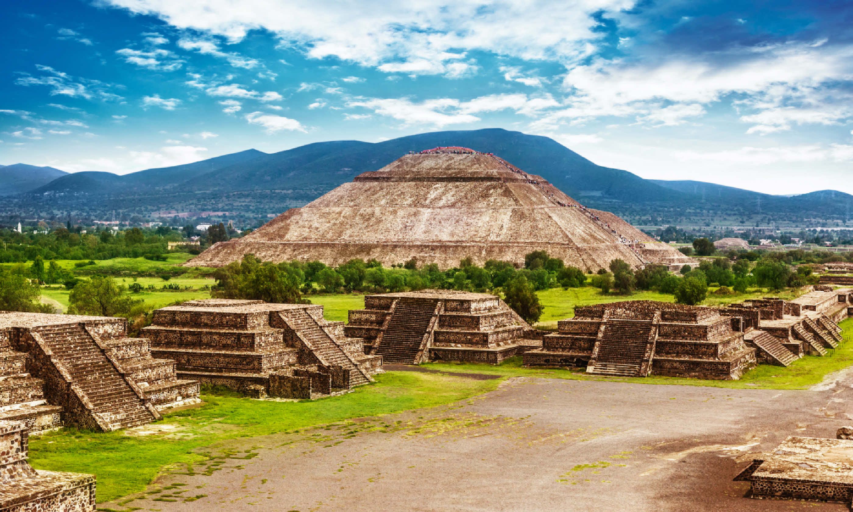 Pyramids of the Sun and Moon at Teotihuacan (Shutterstock)