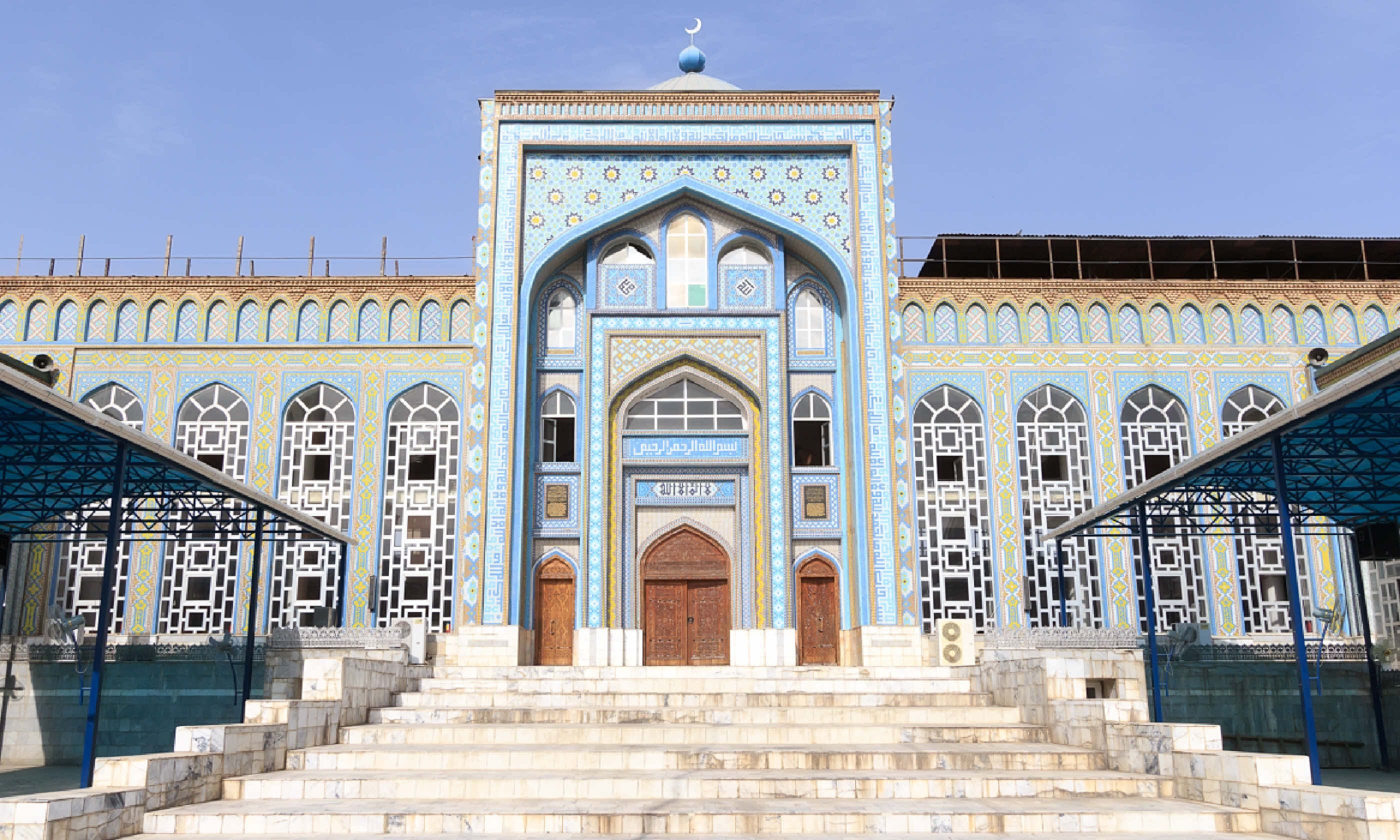 Mosque Haji Yaqub in Tajikistan (Shutterstock)