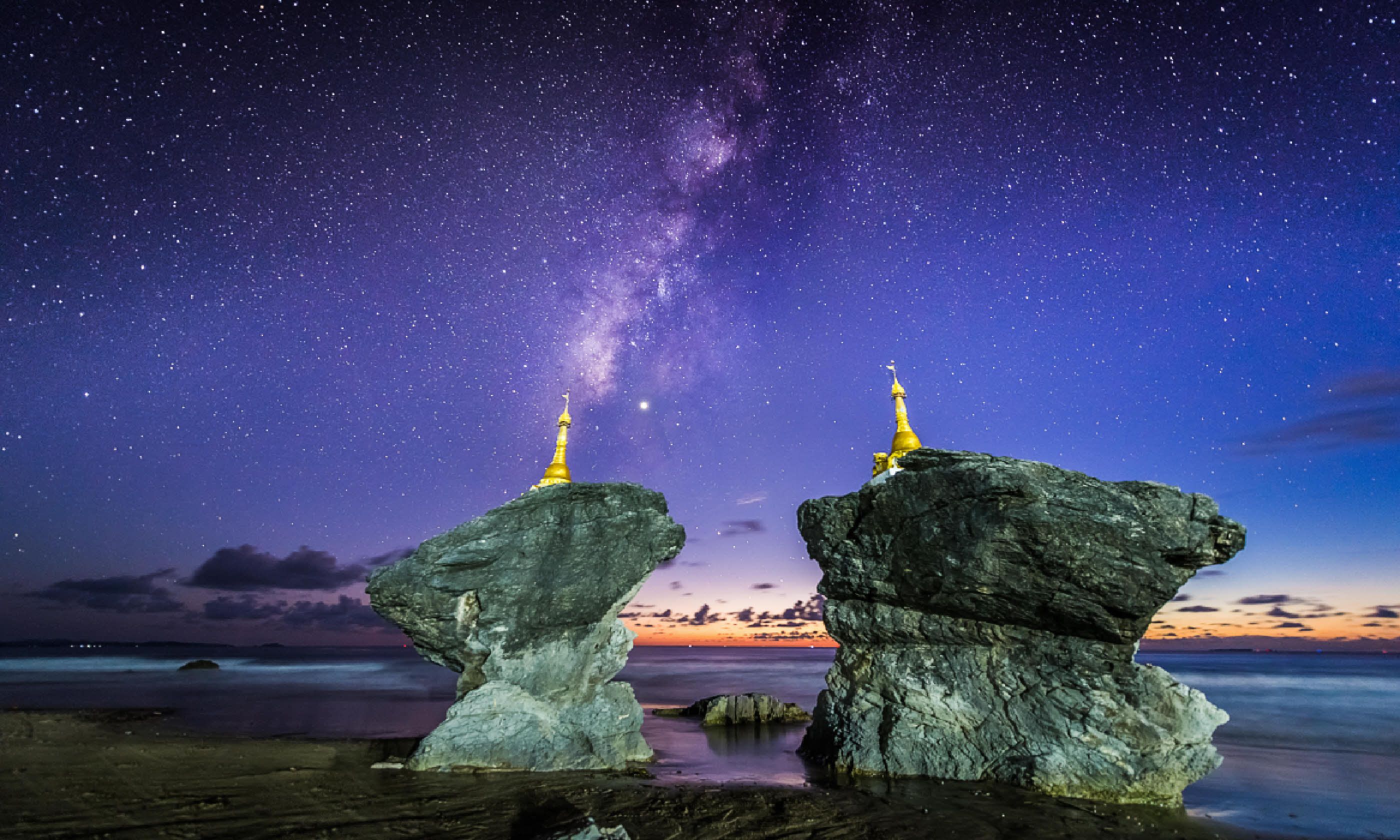 2014 Icon Highly Commended: Twin Pagodas, by Zay Yar Lin