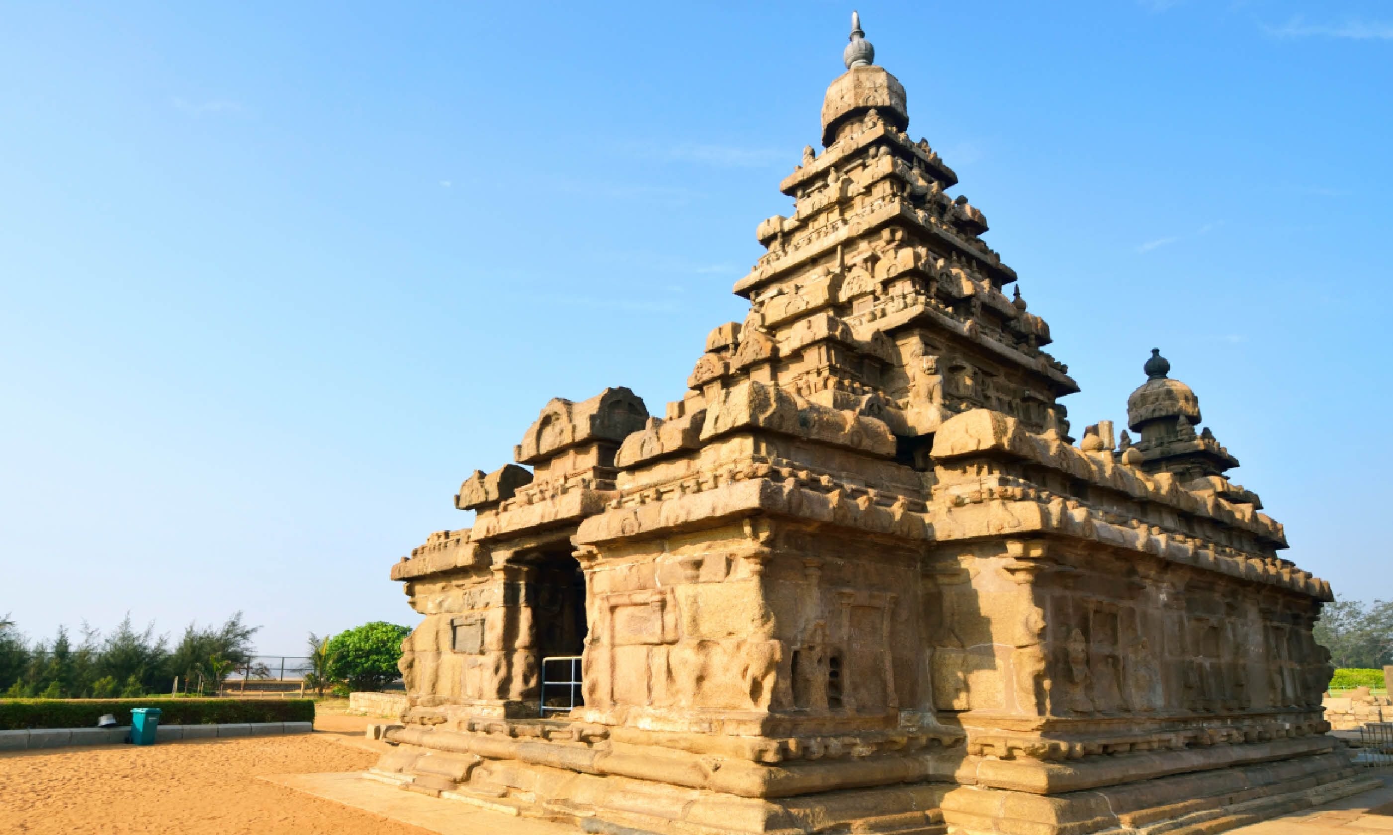 Shore Temple, Mahabalipuram, India (Dreamstime)