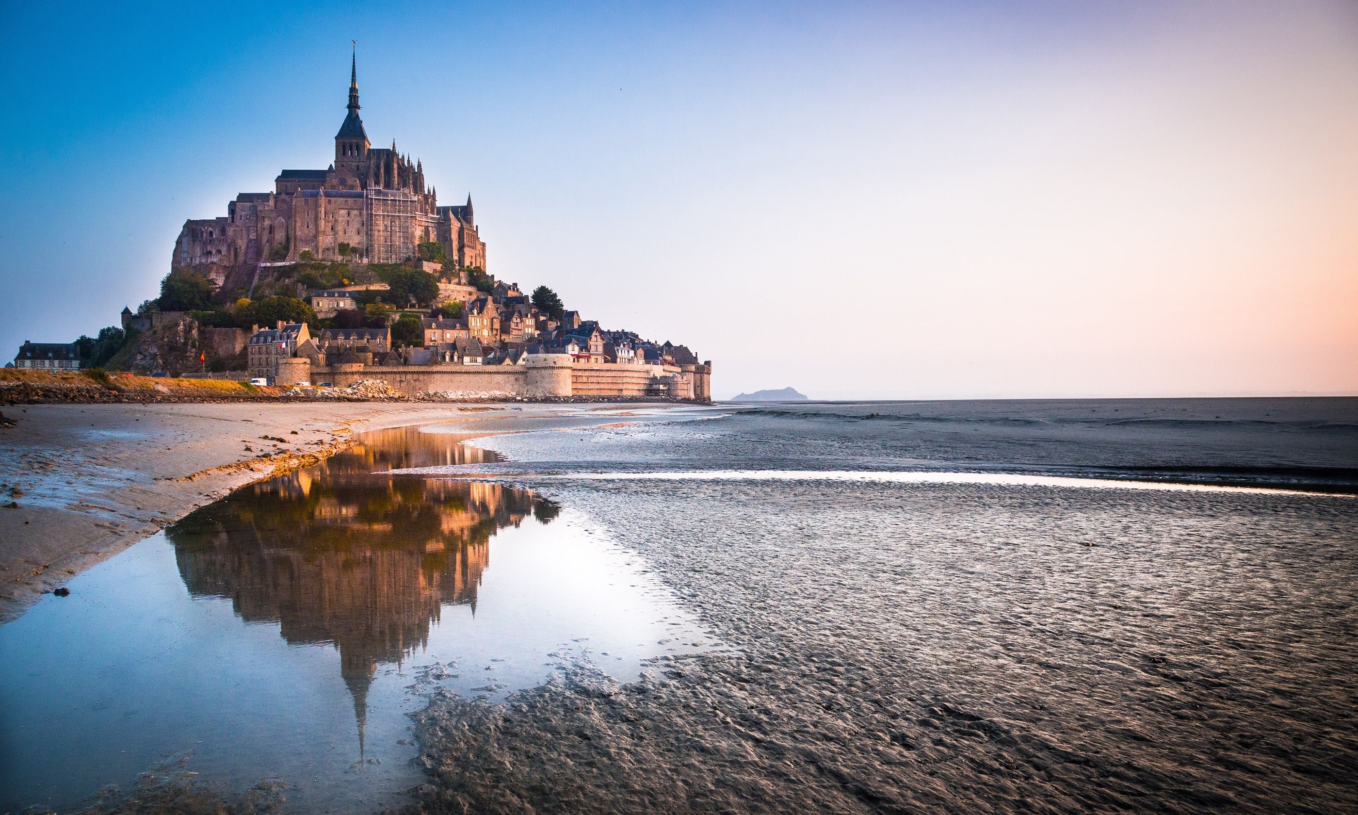 Mont St Michel (Shutterstock.com)