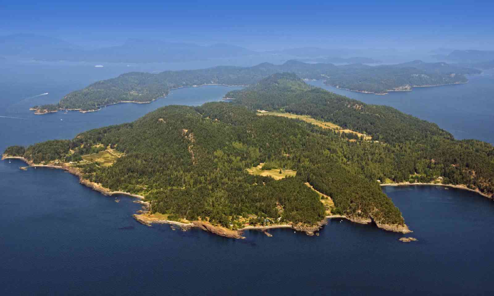 South and North Pender Islands (Shutterstock)