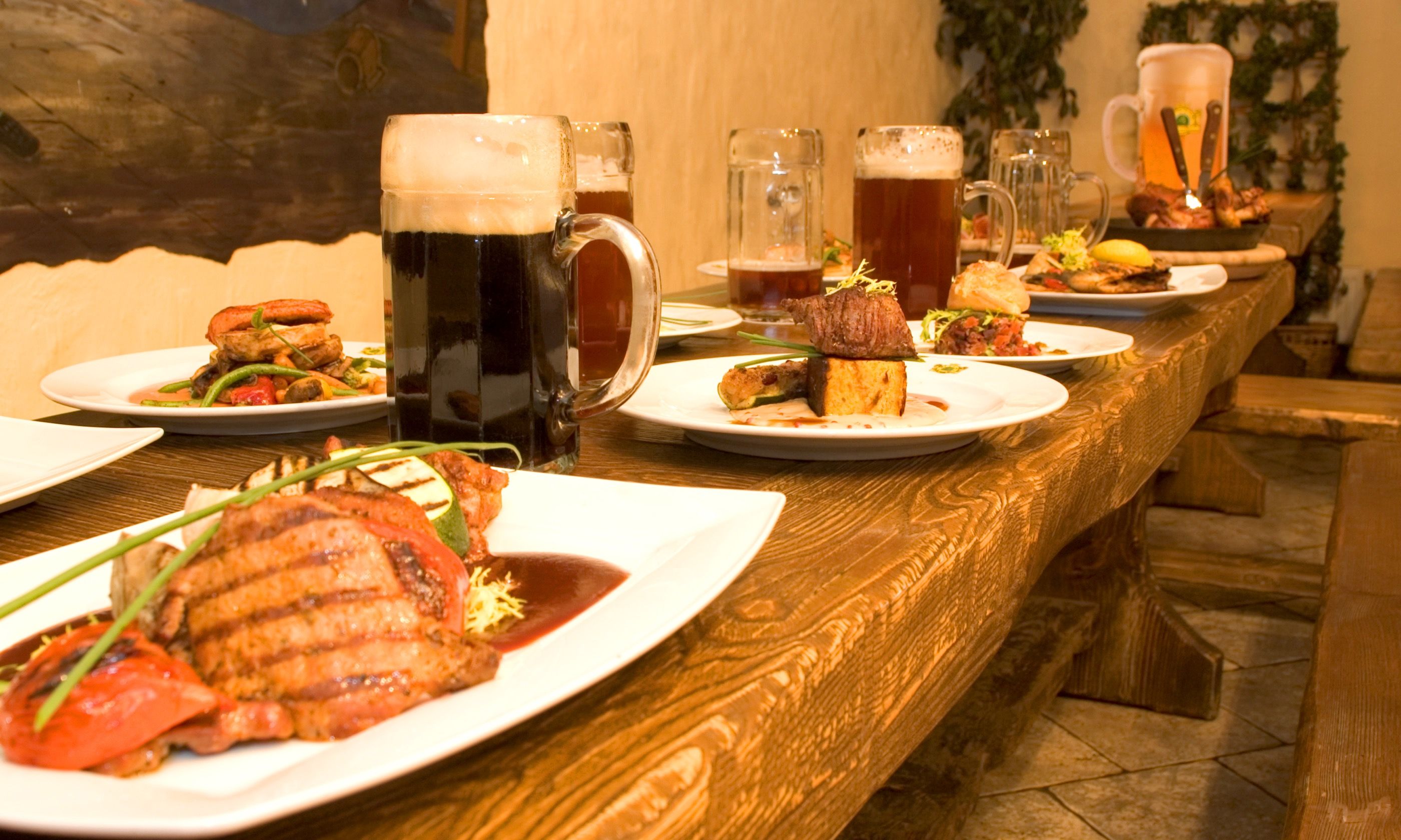 A hearty Estonian meal in Tallinn (Dreamstime)