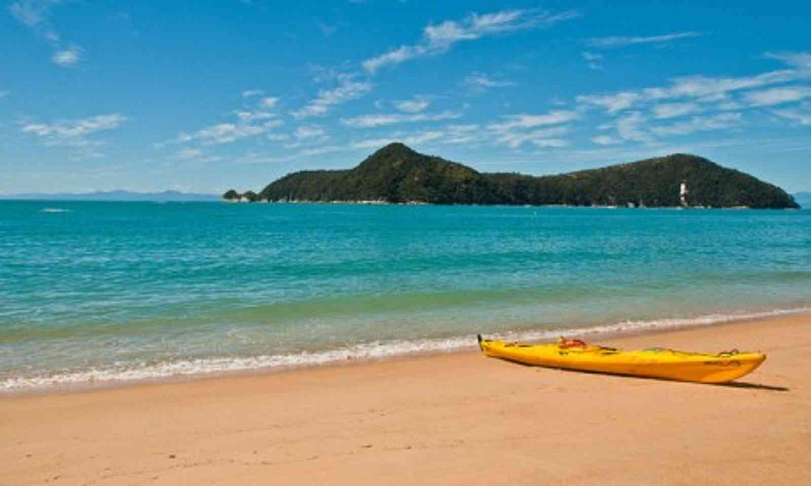 Kayak NZ (Wanderlust)