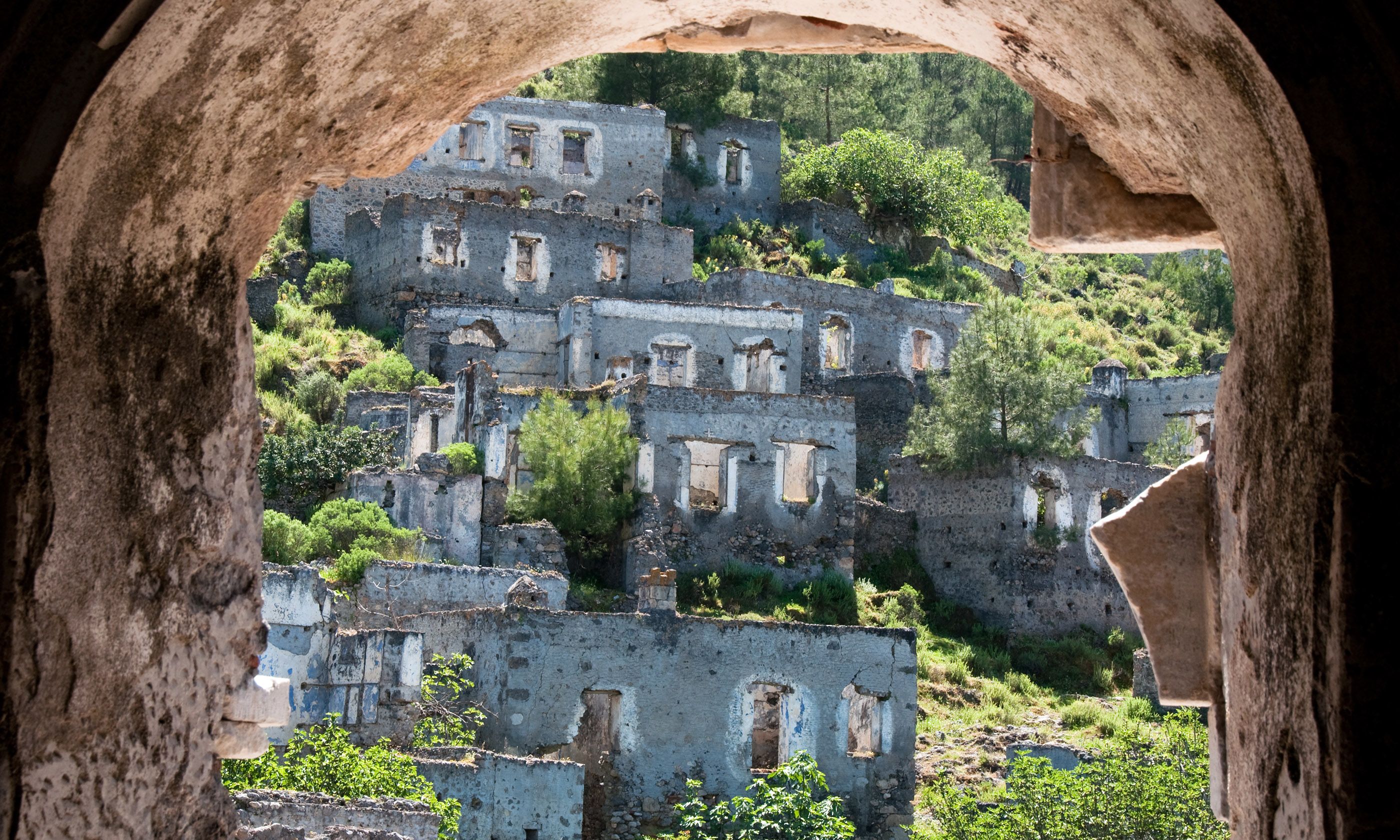 9 spooky ghost towns from around the world Wanderlust