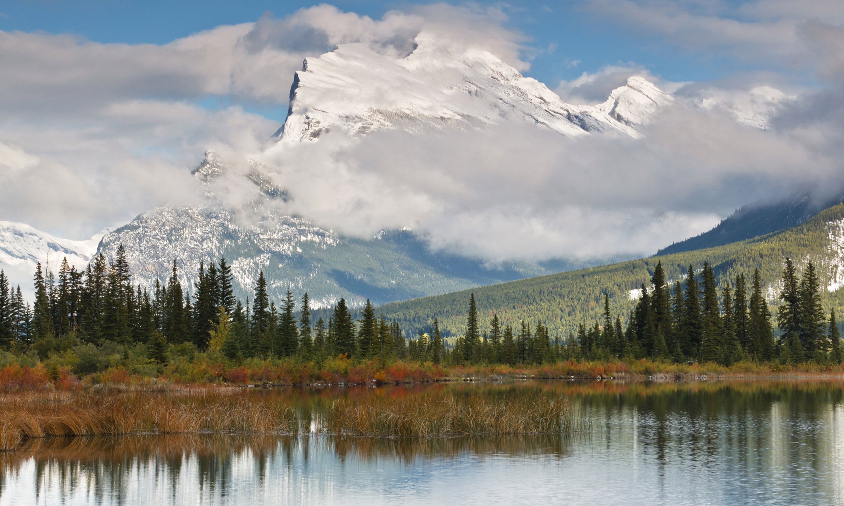 Banff National Park (Shutterstock.com)